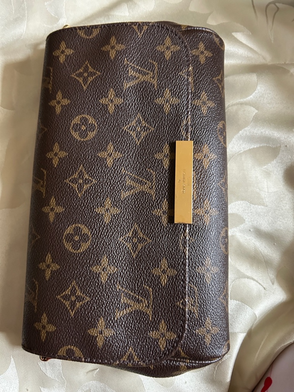 Louis Vuitton favorite mm.